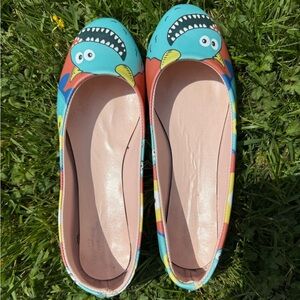 Blue and Orange Cartoon Eye Flats for Casual Comfort